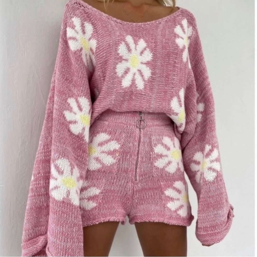 Storia Knit Daisy Print Shorts